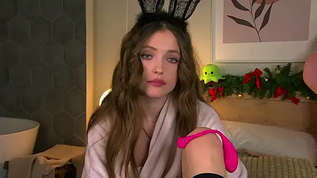 Snapshot of AshleyDouglas chatting on December 30, 2024, 11:15 am AshleyDouglas online show from December 30, 2024, 11:15 am