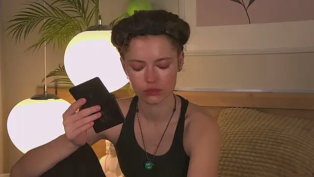 Snapshot of AshleyDouglas chatting on January 23, 2025, 2:33 am AshleyDouglas online show from January 23, 2025, 2:33 am