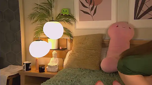 Snapshot of AshleyDouglas chatting on February 19, 2025, 4:01 am AshleyDouglas online show from February 19, 2025, 4:01 am