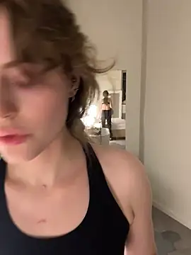 Snapshot of AshleyDouglas chatting on March 8, 2025, 4:01 am AshleyDouglas online show from March 8, 2025, 4:01 am