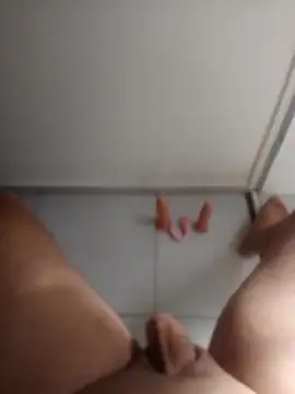 Snapshot of jhondivulga18 chatting on April 15, 2026, 3:52 pm jhondivulga18 online show from April 15, 2026, 3:52 pm