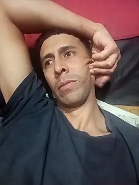 Snapshot of ElBati492 chatting on October 10, 2025, 6:23 am ElBati492 online show from October 10, 2025, 6:23 am