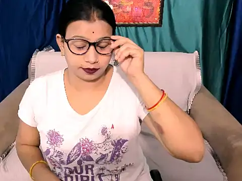 kendracox21 online show from May 3, 2026, 4:18 am