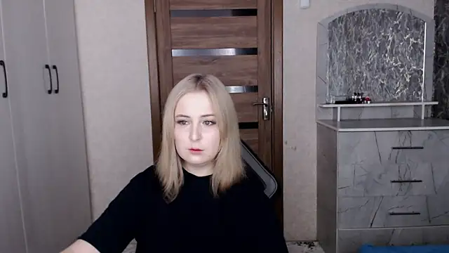 Kristy-Max online show from January 6, 2026, 9:18 pm