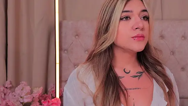 Snapshot of ashleyvalirya chatting on January 22, 2025, 3:52 am ashleyvalirya online show from January 22, 2025, 3:52 am