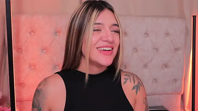 Snapshot of ashleyvalirya chatting on January 31, 2025, 10:10 am ashleyvalirya online show from January 31, 2025, 10:10 am