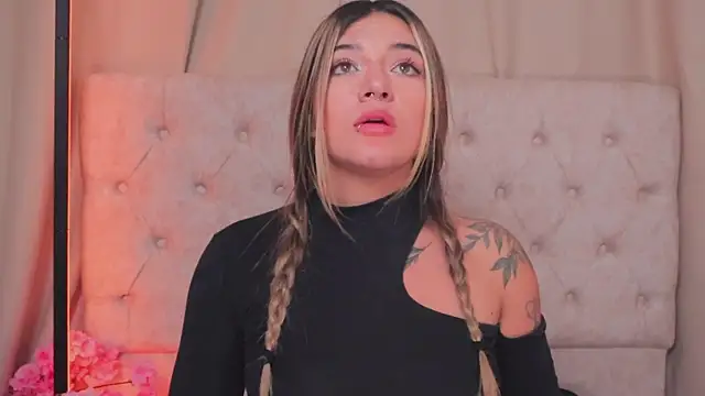 Snapshot of ashleyvalirya chatting on February 28, 2025, 10:09 am ashleyvalirya online show from February 28, 2025, 10:09 am