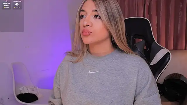 Snapshot of ashleyvalirya chatting on September 23, 2025, 4:15 am ashleyvalirya online show from September 23, 2025, 4:15 am