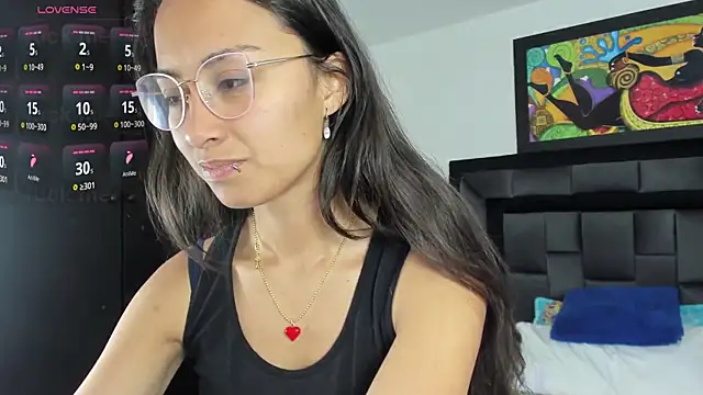 tatiana valencia online show from March 12, 2025, 12:04 pm