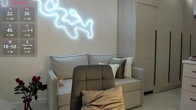  cometoseeme  online show from January 24, 2025, 7:39 pm