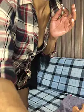 niccki3 online show from January 21, 2025, 7:37 am