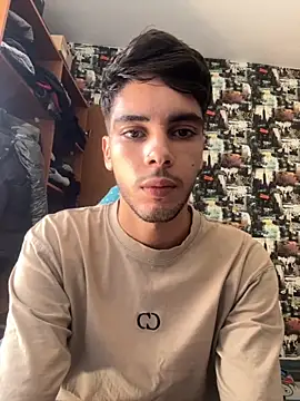 Snapshot of 2DemetCCoop2 chatting on October 4, 2025, 1:09 pm 2DemetCCoop2 online show from October 4, 2025, 1:09 pm