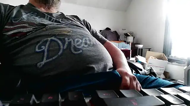 slickwill123 online show from March 22, 2026, 5:05 pm