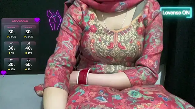 couple horne online show from March 30, 2026, 9:16 pm