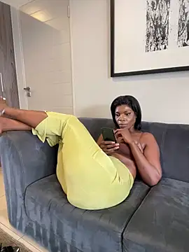 Cocowett online show from February 18, 2026, 10:55 am