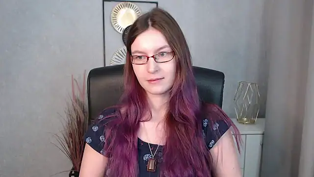 emmaxDelight online show from January 20, 2025, 10:07 am