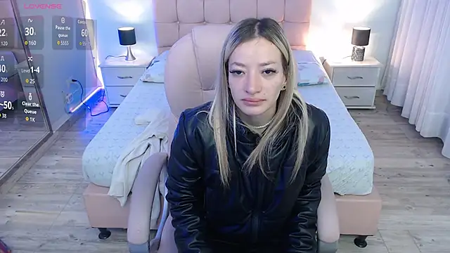 zoe jones13 online show from November 1, 2025, 3:30 am