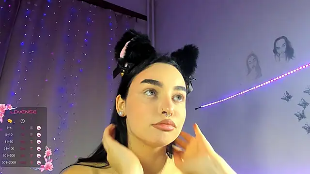 Snapshot of meg_foxy chatting on December 4, 2024, 10:08 pm meg foxy online show from December 4, 2024, 10:08 pm