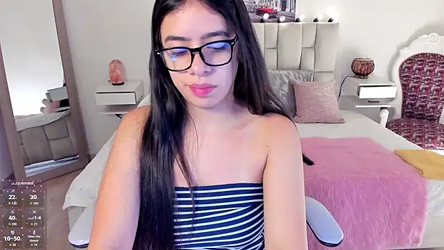 zoe turnner 18 online show from September 12, 2025, 11:54 am