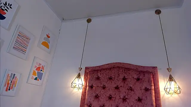 aprill21  online show from December 5, 2024, 1:49 pm