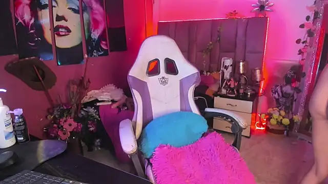 sweetyose online show from April 18, 2026, 7:07 pm