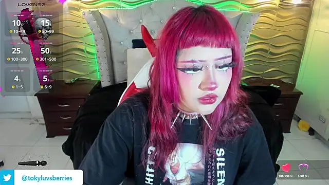 toky doll online show from January 29, 2025, 9:17 pm