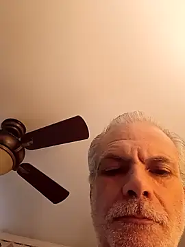 Snapshot of Hand69someguy chatting on March 3, 2025, 3:19 am Hand69someguy online show from March 3, 2025, 3:19 am