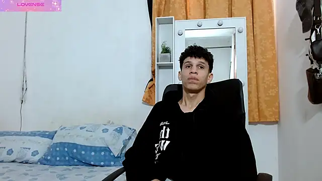 Snapshot of jeff_ross chatting on December 2, 2024, 7:16 pm jeff ross online show from December 2, 2024, 7:16 pm