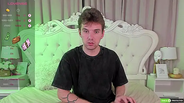 ArthurWhitee online show from October 9, 2025, 4:49 pm