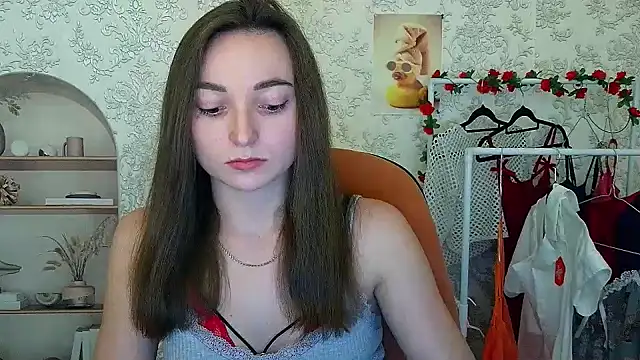 Snapshot of _Barbie_Kiss_ chatting on November 14, 2025, 6:28 pm Barbie Kiss online show from November 14, 2025, 6:28 pm