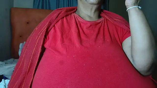 tinagiant online show from May 7, 2026, 6:35 pm
