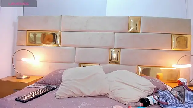 Snapshot of Arii_stone chatting on December 2, 2024, 4:53 am Arii stone online show from December 2, 2024, 4:53 am