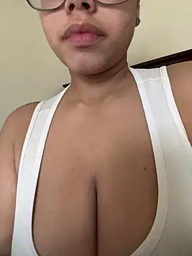 Snapshot of kelsmx chatting on March 19, 2025, 4:24 pm kelsmx online show from March 19, 2025, 4:24 pm