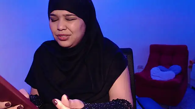 VenussTits97 online show from April 5, 2026, 9:34 pm