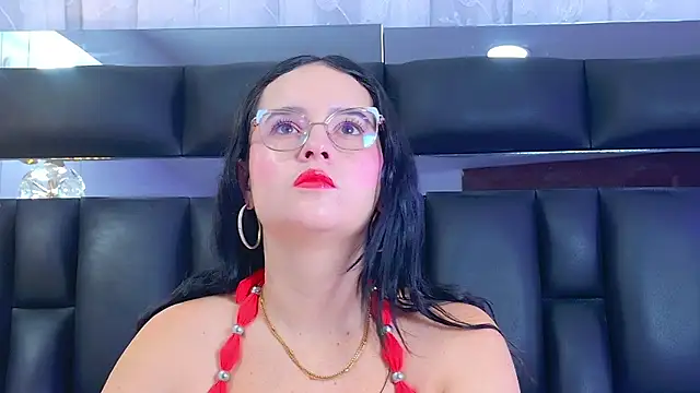 DahianaMoss online show from April 16, 2026, 11:55 am