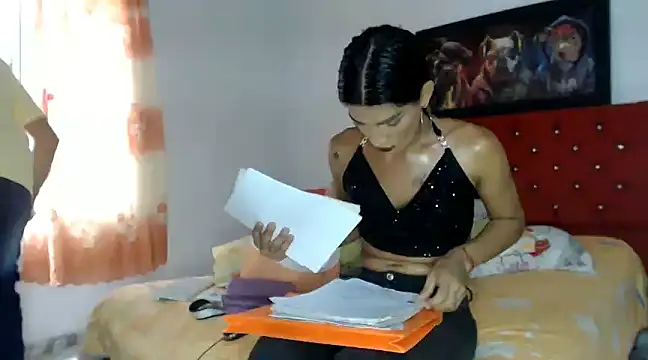 dirtycouplehot2 online show from March 18, 2025, 3:21 pm