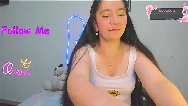 Snapshot of litle_mily_ chatting on July 18, 2026, 10:02 pm litle mily online show from July 18, 2026, 10:02 pm