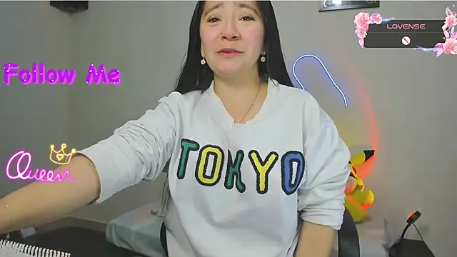 Snapshot of litle_mily_ chatting on July 23, 2026, 10:08 pm litle mily online show from July 23, 2026, 10:08 pm