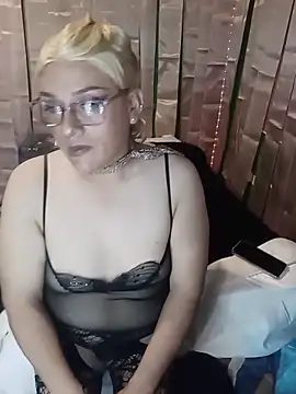 Snapshot of JOSSYANNE chatting on October 9, 2025, 6:00 am JOSSYANNE online show from October 9, 2025, 6:00 am