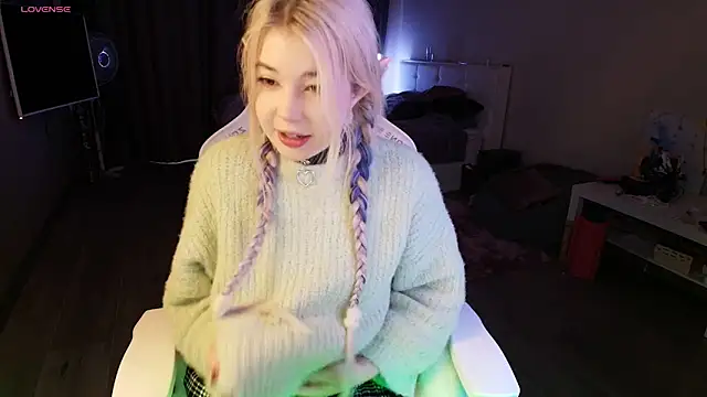 Snapshot of EvaSweetys chatting on December 13, 2024, 9:35 am EvaSweetys online show from December 13, 2024, 9:35 am