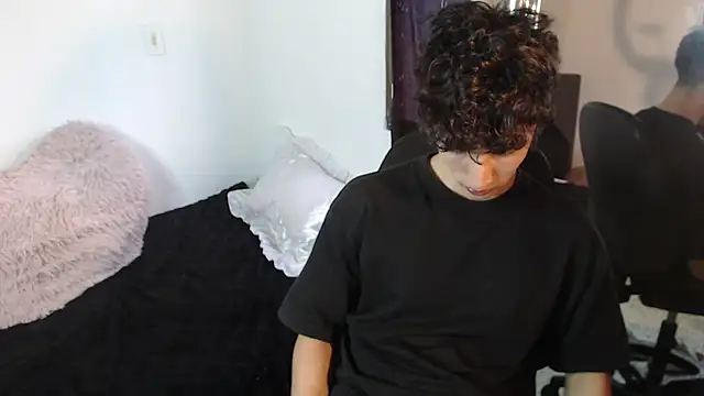 gojo satoru 18 online show from February 24, 2025, 5:53 pm