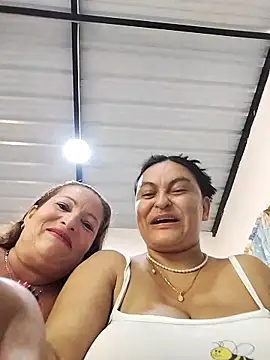 Snapshot of Horny-Mommy-Dirty chatting on April 19, 2026, 2:27 pm Horny-Mommy-Dirty online show from April 19, 2026, 2:27 pm