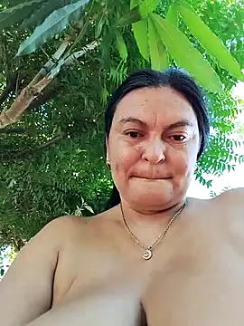 Snapshot of Horny-Mommy-Dirty chatting on April 26, 2026, 2:26 pm Horny-Mommy-Dirty online show from April 26, 2026, 2:26 pm