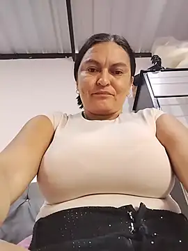 Snapshot of Horny-Mommy-Dirty chatting on May 8, 2026, 11:48 am Horny-Mommy-Dirty online show from May 8, 2026, 11:48 am