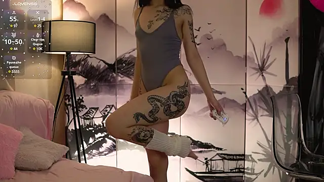 Lin kun online show from March 3, 2025, 1:53 pm