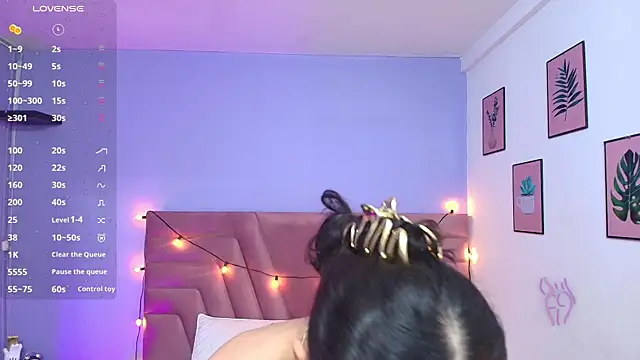 Snapshot of Beautifulskinny18 chatting on February 25, 2025, 7:36 pm Beautifulskinny18 online show from February 25, 2025, 7:36 pm