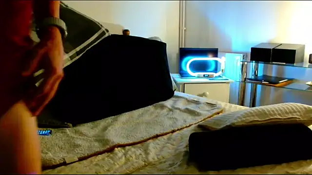 Snapshot of ImYourXtoy chatting on February 9, 2026, 6:34 pm ImYourXtoy online show from February 9, 2026, 6:34 pm