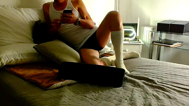 Snapshot of ImYourXtoy chatting on February 13, 2026, 7:43 pm ImYourXtoy online show from February 13, 2026, 7:43 pm