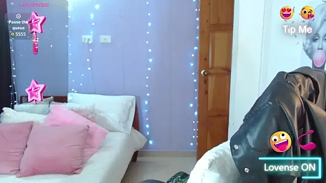 Paulina 627 online show from October 10, 2025, 3:44 pm