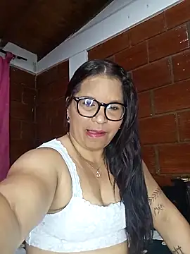 Snapshot of Sikiu_40 chatting on February 1, 2025, 11:37 pm Sikiu 40 online show from February 1, 2025, 11:37 pm